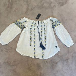 Abercrombie and fitch top